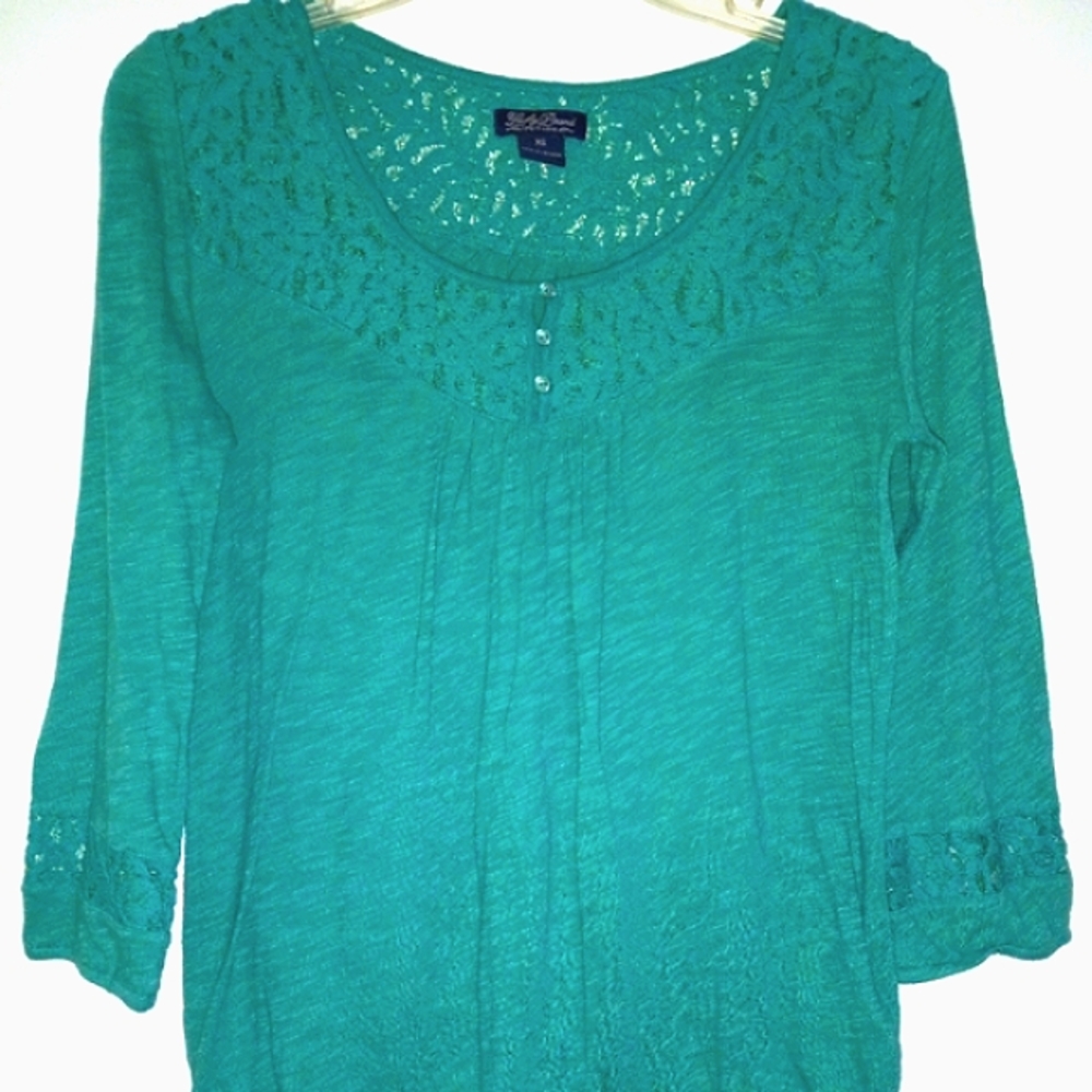 Lucky Brand green flowy feminine lacey long sleeve top size XS
